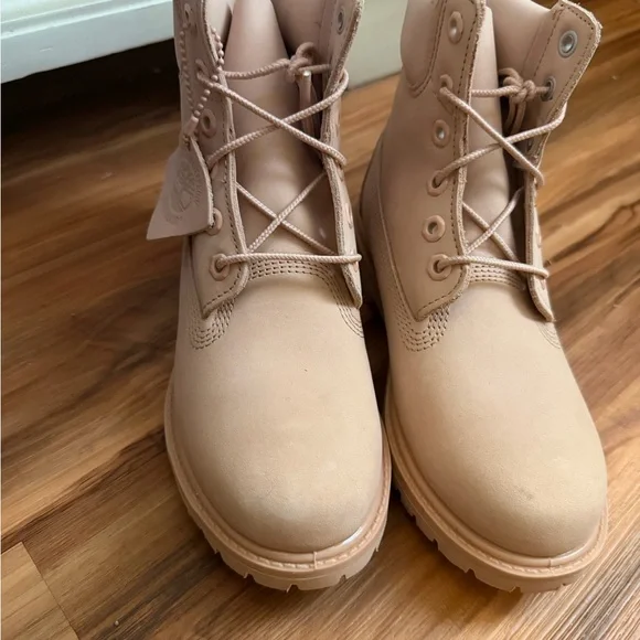 Timberland Women's Blush Lace-Up 6-Inch Boots - Picture 2 of 7